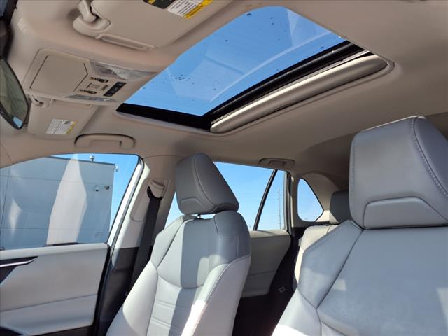 2022 Toyota RAV4 XLE Premium - Photo 31