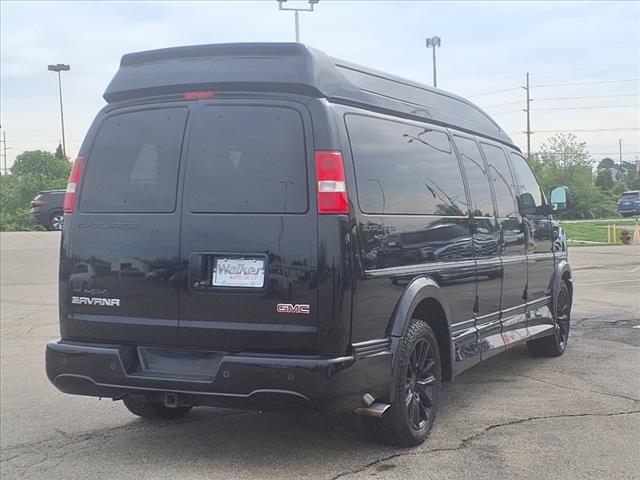 2020 GMC Savana 2500 - Photo 3