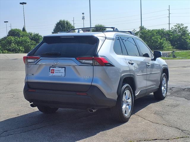 2021 Toyota RAV4 XLE - Photo 3