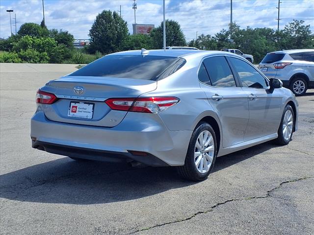 2019 Toyota Camry LE - Photo 3