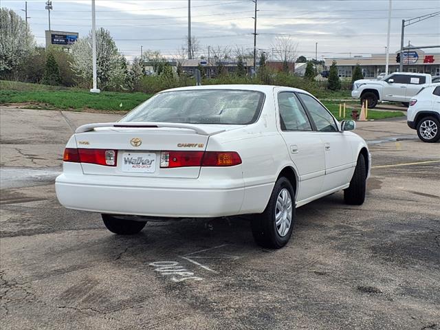 2001 Toyota Camry  - Photo 3