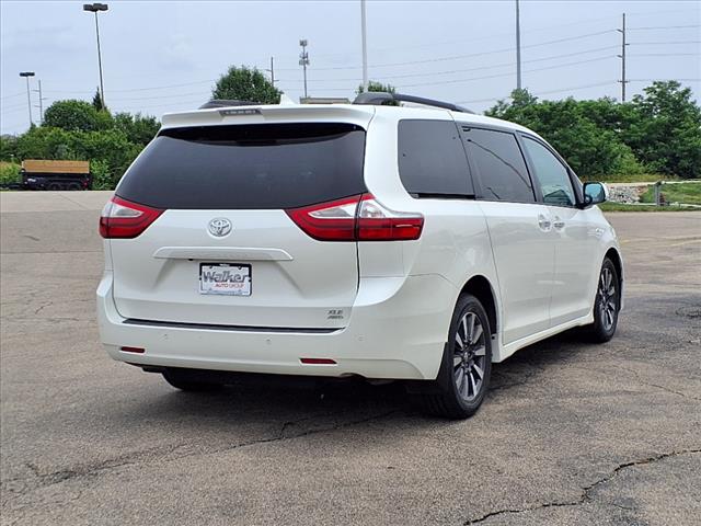 2018 Toyota Sienna XLE 7-Passenger - Photo 3