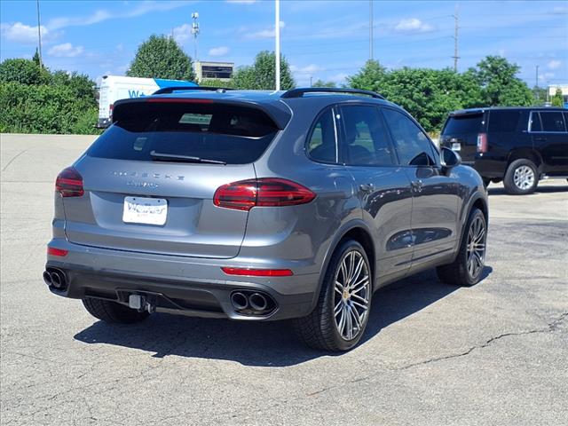 2016 Porsche Cayenne S - Photo 3