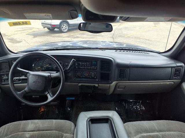 2001 Chevrolet Tahoe LS - Photo 4