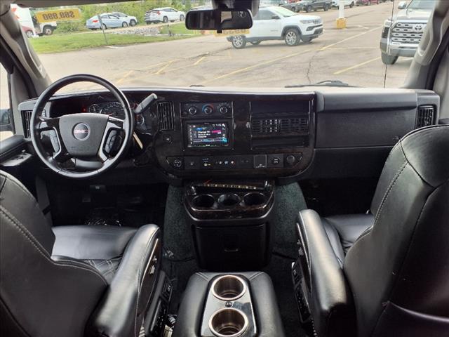 2020 GMC Savana 2500 - Photo 4