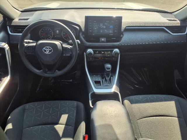 2021 Toyota RAV4 XLE - Photo 4