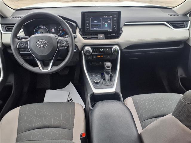 2022 Toyota RAV4 Hybrid XLE - Photo 4