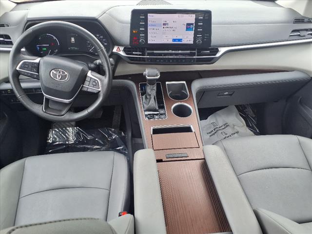 2023 Toyota Sienna XLE 7-Passenger - Photo 4