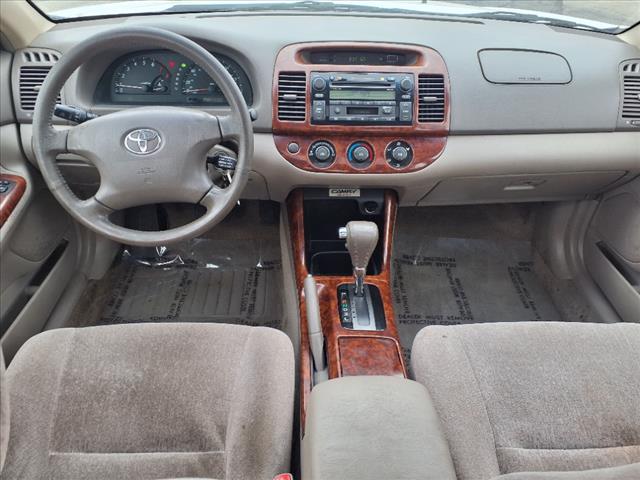 2004 Toyota Camry  - Photo 4