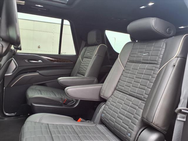 2024 Cadillac Escalade Sport Platinum - Photo 5