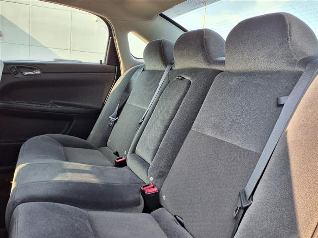 2010 Chevrolet Impala LT - Photo 5