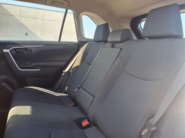2024 Toyota RAV4 LE - Photo 5