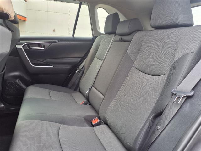 2024 Toyota RAV4 XLE - Photo 5