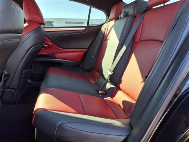 2022 Lexus ES 300h F SPORT - Photo 5