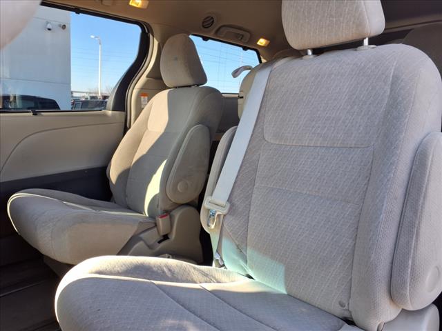 2016 Toyota Sienna L 7 Passenger - Photo 5