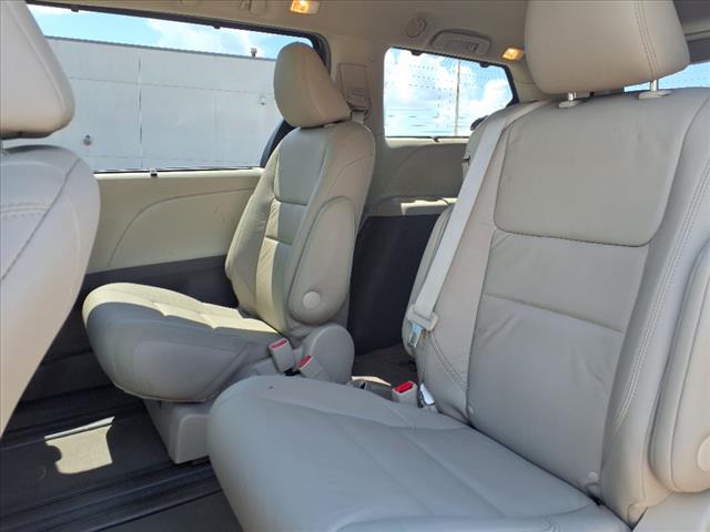 2016 Toyota Sienna L 7 Passenger - Photo 5
