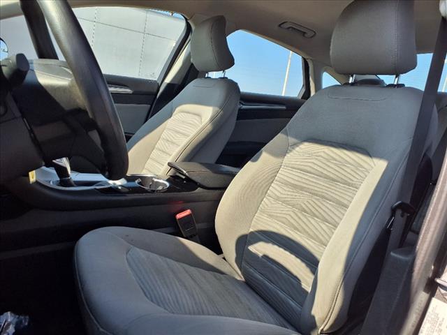 2016 Ford Fusion S - Photo 6