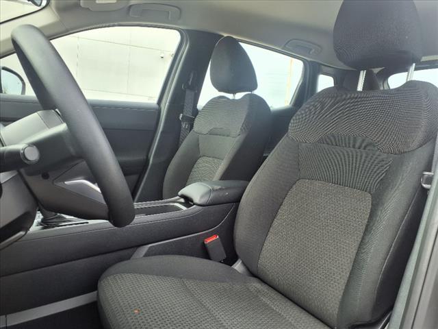 2025 Nissan Kicks S - Photo 6