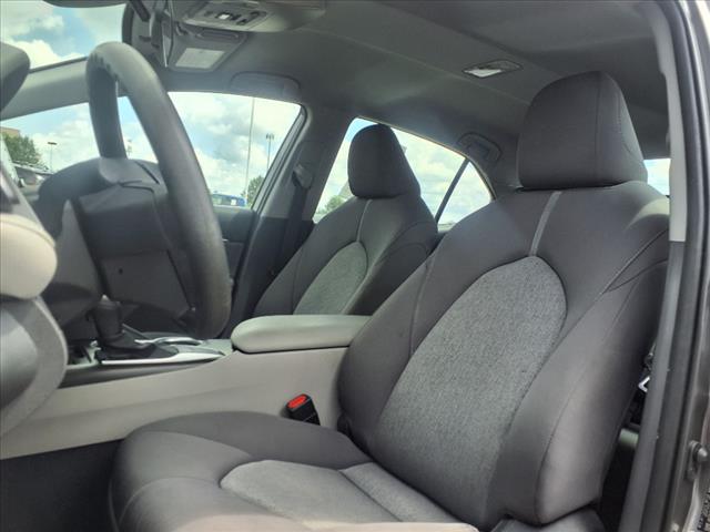 2023 Toyota Camry LE - Photo 6
