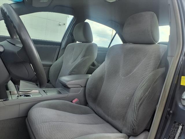 2011 Toyota Camry LE - Photo 6