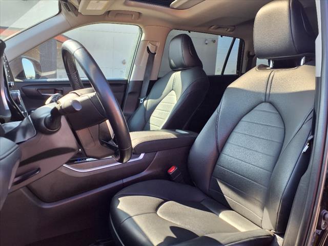 2021 Toyota Highlander XLE - Photo 6