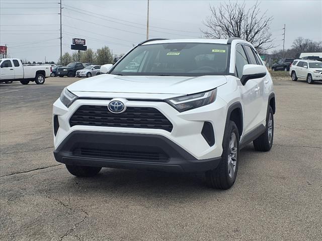 2022 Toyota RAV4 Hybrid XLE - Photo 7