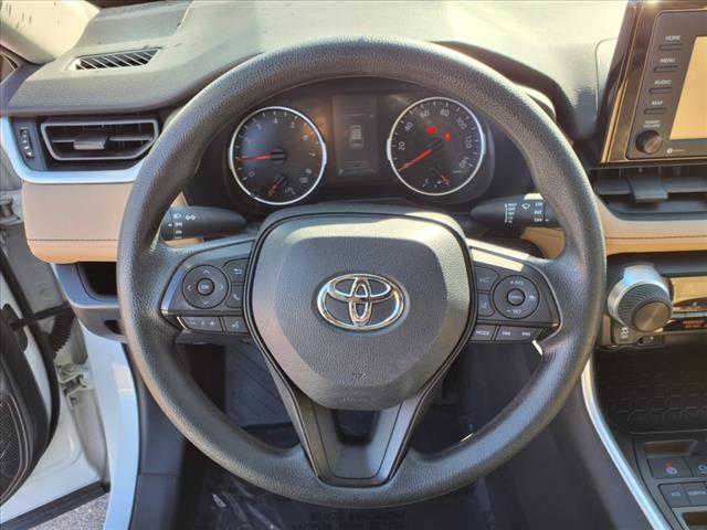 2022 Toyota RAV4 LE - Photo 8