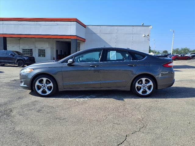 2016 Ford Fusion S - Photo 8