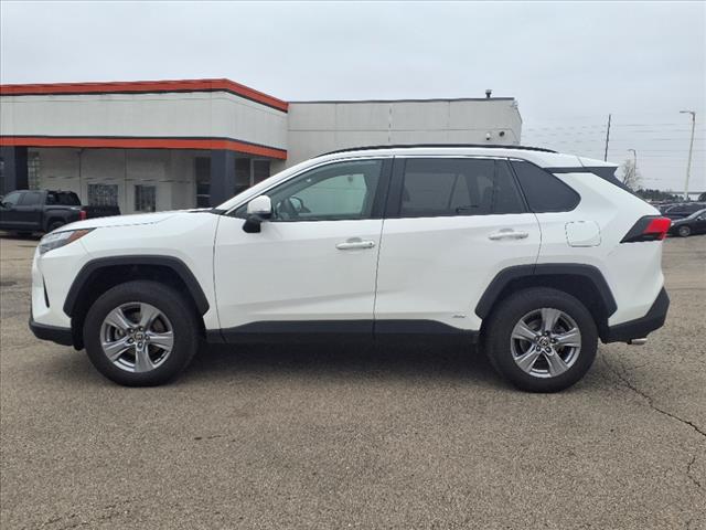 2022 Toyota RAV4 Hybrid XLE - Photo 8