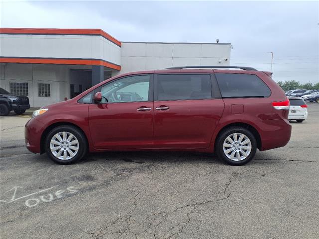 2011 Toyota Sienna  - Photo 8