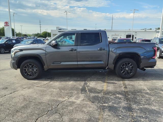 2024 Toyota Tundra Platinum HV - Photo 8