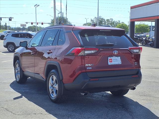2022 Toyota RAV4 XLE - Photo 9