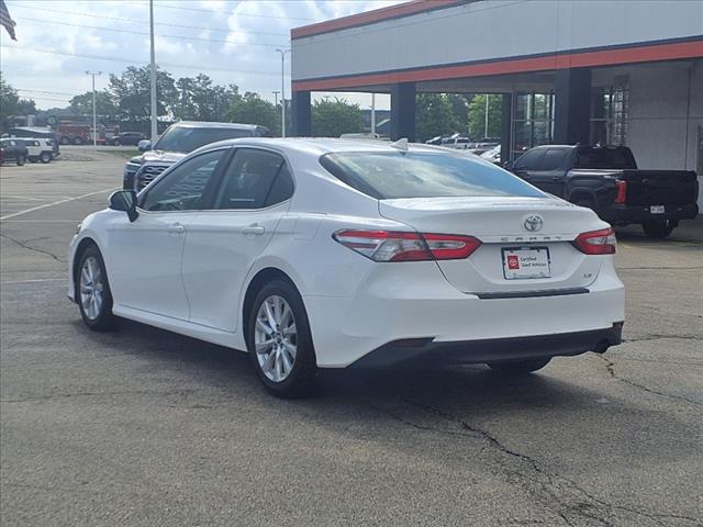 2019 Toyota Camry LE - Photo 9