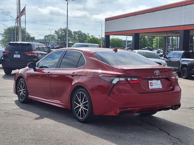 2022 Toyota Camry SE - Photo 9
