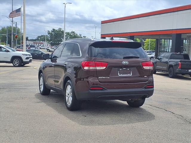 2017 Kia Sorento LX - Photo 9