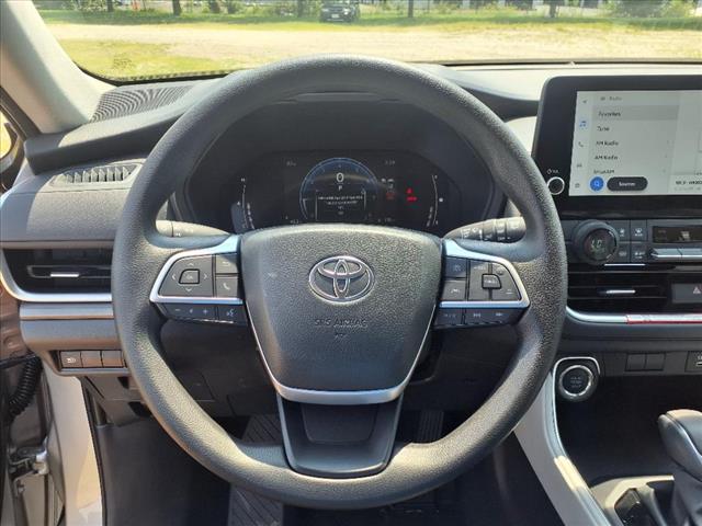 2025 Toyota Grand Highlander LE