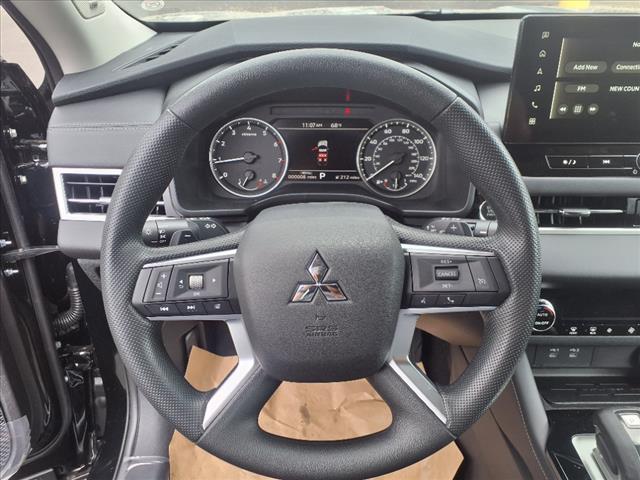 2025 Mitsubishi Outlander ES