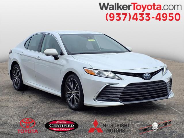 2022 Toyota Camry Hybrid XLE
