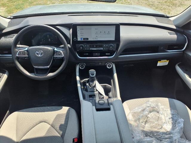 2025 Toyota Grand Highlander LE