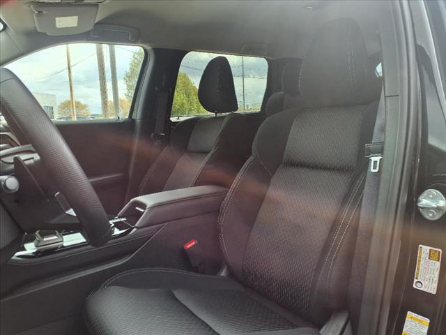 2025 Mitsubishi Outlander ES
