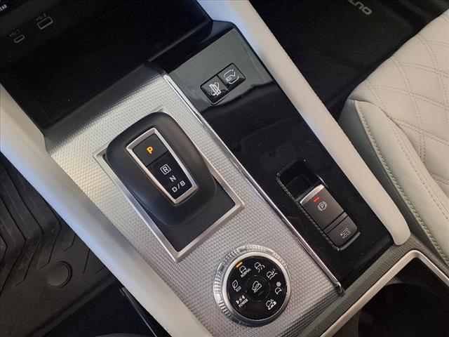 2024 Mitsubishi Outlander PHEV SEL