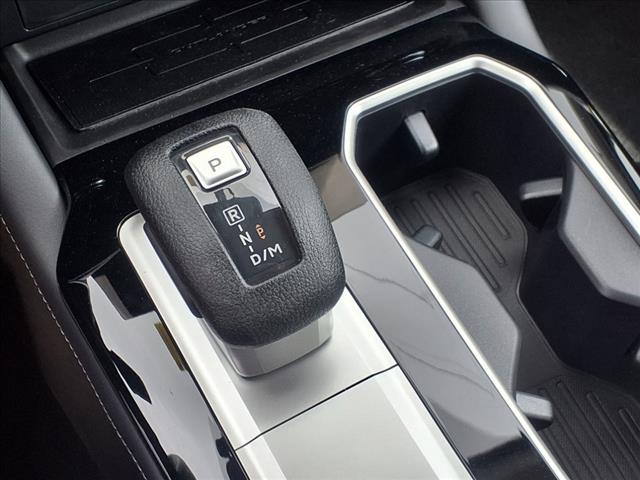 2025 Mitsubishi Outlander ES