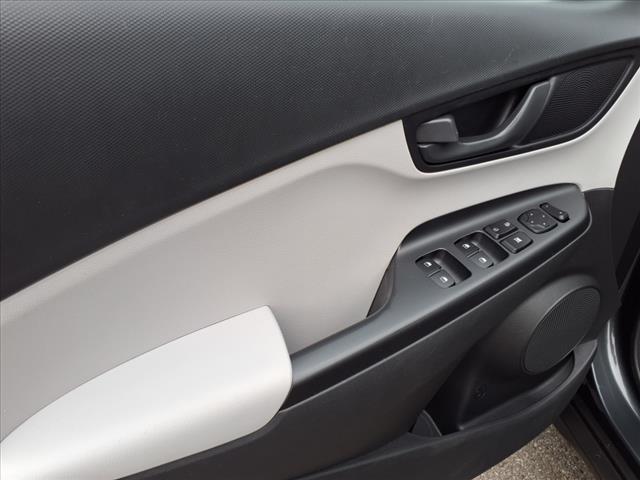 2022 Hyundai KONA SE