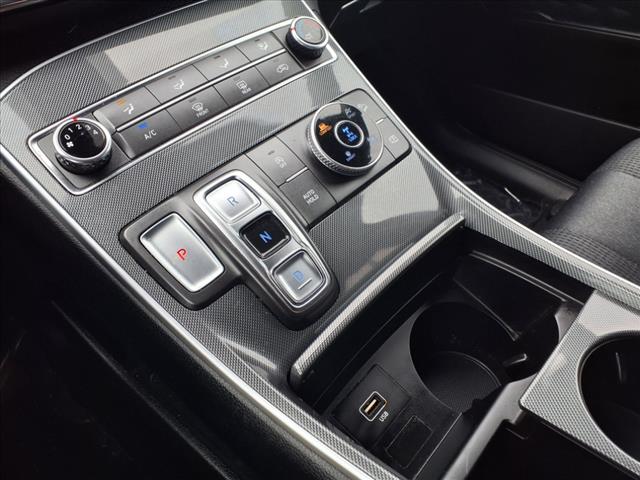 2022 Hyundai SANTA FE SE