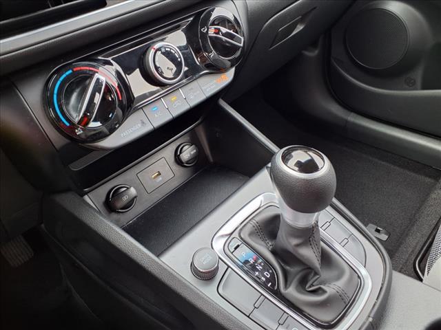 2022 Hyundai KONA SE