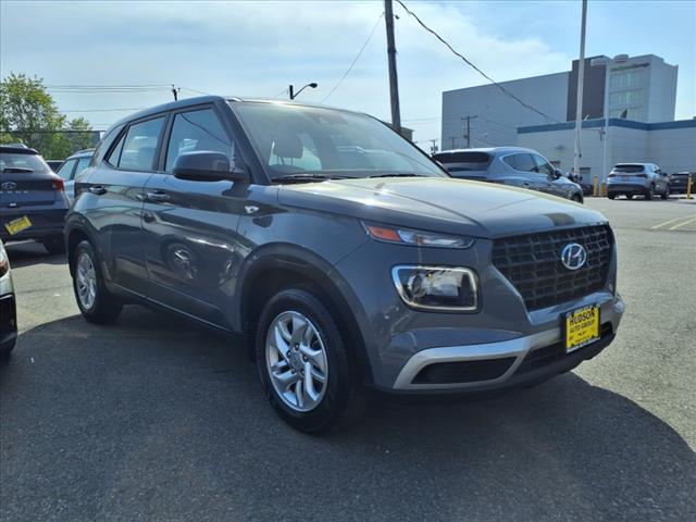 2022 Hyundai VENUE SE