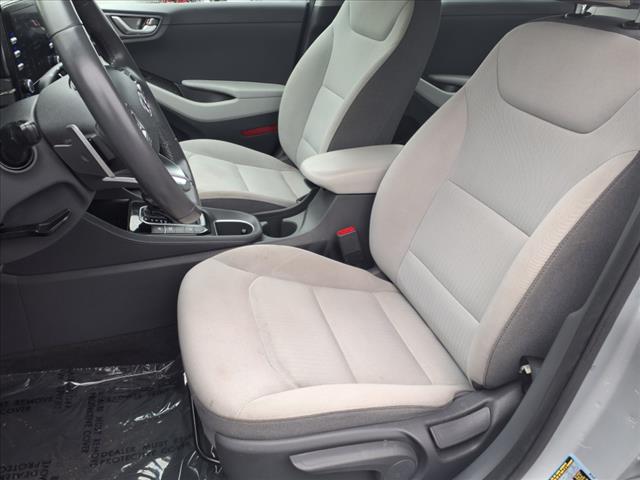 2021 Hyundai IONIQ Plug-in Hybrid SE