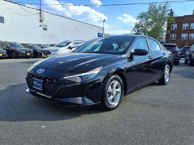 2023 Hyundai ELANTRA SE