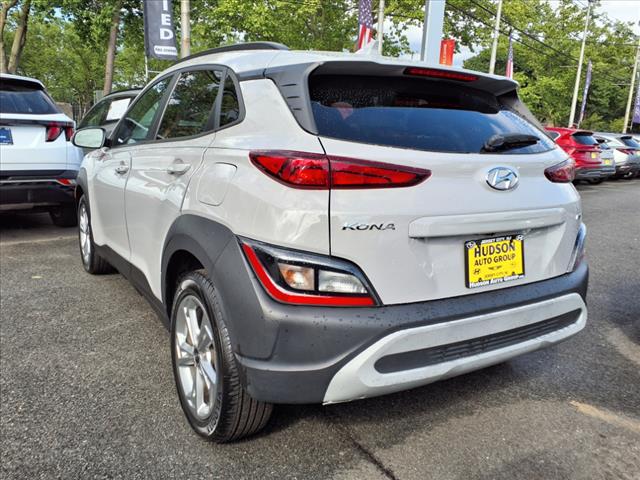2022 Hyundai KONA SEL