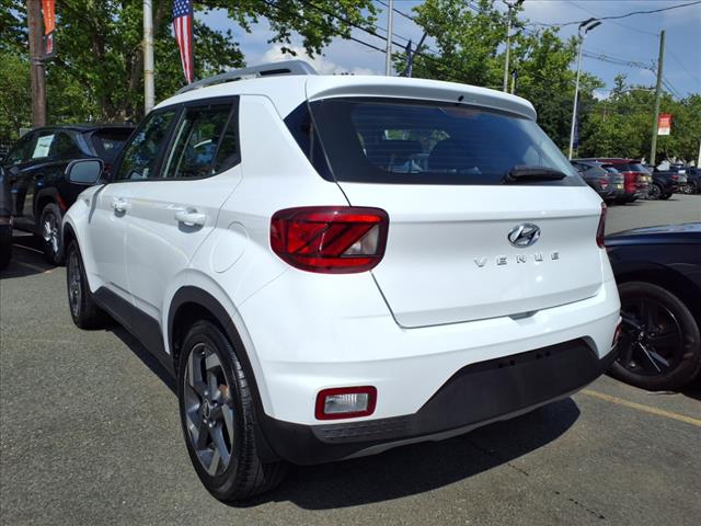 2024 Hyundai VENUE SEL